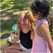 Logopeda y Profesora de primaria. Trabajo con personas de todas las edades.