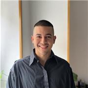 Profesor de costura, patronaje y desarrollo de producto nivel inicial e intermedio.