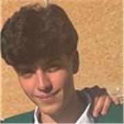 Estudiante de ingeniería responsable con experiencia como monitor y apoyo escolar en matemáticas.