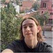 Estoy cursando el primer curso de Univerisad y me encantaría ayudar o reforzar a alumnos de Primaria o ESO.