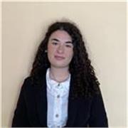 Insegnante di Economia 
Laureata in Economia e 