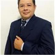 Maestro de apoyo escolar especializado en habilidades digitales y computo