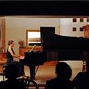 Profesora titulada en piano con 20 años de experiencia 