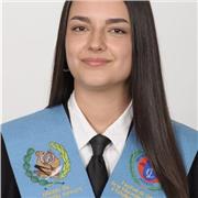 Docente de Educación Infantil, Primaria y especialista en pedagogía terapéutica. Mi pasión es enseñar a todo tipo de alumnos.