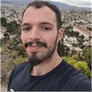Profesor de Lengua y Literatura Castellana, así como de Inglés. Dispuesto a trabajar con cualquier rango de edad