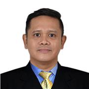 Motivated Online English Teacher Offering Clear and Practical Lessons