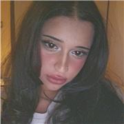 J'aide les primaires pour leurs devoirs dans toutes les matières.