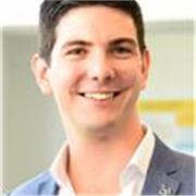 Licenciado en administración (Universidad de Buenos Aires), Master en Project Management y Dirección Financiera