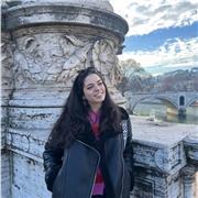 Sóc estudiant de 4t d’Educació Infantil a la Universitat de Girona i puc oferir classes de català i castellà a infants de 3 a 12 anys, tot emprant mètodes d’ensenyament innovadors basats amb els autors que he anat treballant durant la carrera universitàri