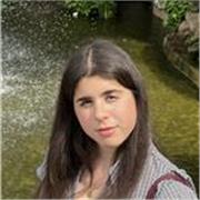 Alumna de bachillerato que ofrece clases particulares de materias como inglés, castellano u otras materias