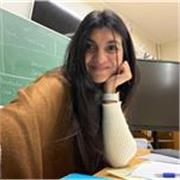 Mathematiklehrerin mit Erfahrung im Unterricht der Klassen 5–9, die Mathematik auf Deutsch und Türkisch erklären kann