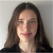 Profesora de apoyo escolar de diversas asignaturas (ciencia, inglés, lengua)