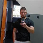 Experienced fitness enthusiast, knowledge in training and eating properly