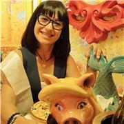 Educadora Social desde hace 14 años. Puedo impartir clases de primaria.