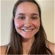 Estudiante que vive y estudia en Nueva York, con un nivel nativo de inglés (C2)