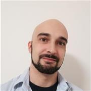 Laureato in Matematica, con voto 110 e lode, impartisce lezioni di matematica sia per studenti di superiori che per universitari