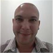 Ofereço oficinas de escrita (aulas de redação) e aulas de língua inglesa