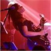 Chitarrista professionista laureata in Chitarra jazz e Pop offre Lezioni di chitarra anche a domicilio! Personalizzate e per tutti i livelli!