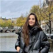 Profesora de dibujo artístico para niños y jovenes, en la provincia de gerona