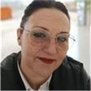 Soy una profe exigente pero muy dedicada a qué mis alumnos aprendan y comprendan lo que necesitan. Biología, estética, inglés... 