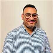 Manager impartisce lezioni di comunicazione, Italiano, marketing!