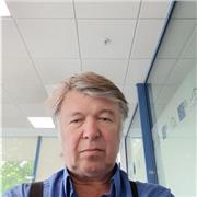 Soy un profesor con mucha y variada experiencia. Últimamente he trabajado en la U.I.M.P. con niveles hasta C2. En grupos reducidos