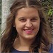 Profesora de Educación Infantil y Primaria, con experiencia en centros públicos y refuerzos de educación primaria.