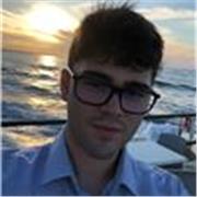 Studente di scienze delle comunicazioni, diplomato in ragioneria (l’amministrazione ,finanza e marketing) con ormai 4 anni di esperienza in ripetizioni e aiuto dopo scuola