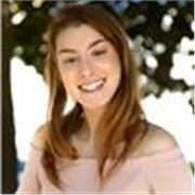 Mi chiamo Laura e ho 25 anni. Sono diplomata al liceo classico e offro ripetizioni di italiano, inglese, storia e filosofia!