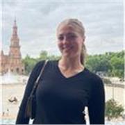 Biotecnóloga en proceso, termino la carrera en unos meses. Podría dar clases a un amplio estudiantado.