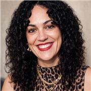 Profesora de marketing y comunicación digital para todas las edades