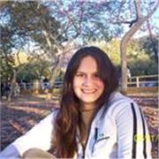 Profesora y licenciada en biología con amplia experiencia docente