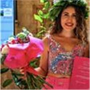 Laureanda in economia aziendale, offre lezioni private e aiuto compiti a studenti e adulti