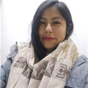 Tutor de español que enseña a personas de todas las edades