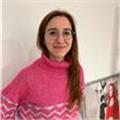 Profesora graduada en física, con experiencia de enseñanza en un instituto bilingüe de las asignaturas de física ymatemáticas.
