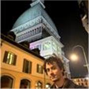 Scrivere è un modo di comunicare: imparalo con me! 
Sono un insegnante privato di italiano e inglese con esperienza decennale con ragazzi e adulti. Insieme impareremo tutto ciò che ti serve per esprimerti, comunicare ed espandere il tuo background cultura