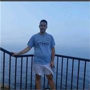 Doy clases particulares a alumnos con necesidades específicas. Necesitan un profesor que tenga las mismas características y que conecte con ellos. 