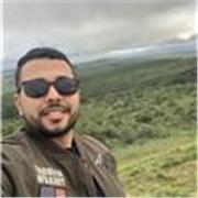 Professor de português com experiência em aulas remotas