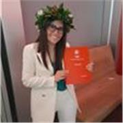 Neolaureata in filosofia impartisce lezioni di filosofia, storia e lettere. Disponibile anche per aiuto compiti