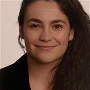 Profesora titulada de Geografía e Historia, ofrece clases del ámbito de las humanidades. Me adapto a tus necesidades.
