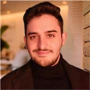 Se sei studente o lavoratore e desideri migliorare le tue skill di dialogo in inglese informale e professionale sono la persona che fa per te!
