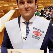 Mi nombre es Santiago Alonso, filólogo hispánico e inglés y máster en Formación del profesorado.
Soy una persona autónoma, comprometida y curiosa, valores que me han servido para obtener múltiples reconocimientos por mis resultados académicos. Es por est