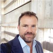 El Arte de Hablar en Público con el fin de persuadir, informar o entretener a una audiencia