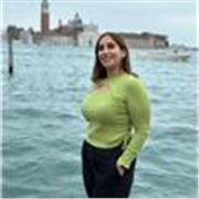 Soy una chica extrovertida y quiero enseñarles el mejor método para aprender español. 