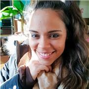 Licenciada en periodismo y conocimiento basico de inglés