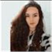 Joven estudiante de Psicología en búsqueda de crecimiento personal y profesional a través de la gestión del conocimiento y el desarrollo 