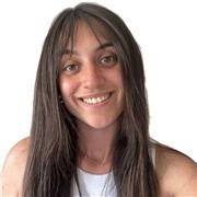 Profesora de educación infantil apta para dar clases de primaria, ESO y bachiller en materias de letras. Psicología y grados en EI