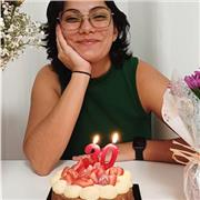 Profesora titulada en Cocina y Pastelería con más de 5 años de experiencia. Me apasiona la pastelería artesanal y moderna.