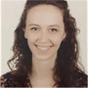Profesora de idiomas (castellano, inglés, neerlandés e italiano) y conocimientos en ciencias para adultos y niños con varios años de experiencia