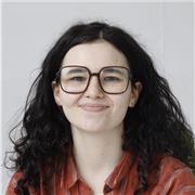 Iām a textile print designer specialising in regenerative practices; my lessons support creative, holistic design approaches.